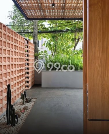Dijual Rumah Luas Elegan Dengan View Eksklusif di Kemang, Jakarta Selatan Dijual Rumah Luas Elegan Dengan View Eksklusif di Kemang, Jakarta Selatan