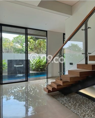 Dijual Rumah Luas Elegan Dengan View Eksklusif di Kemang, Jakarta Selatan Dijual Rumah Luas Elegan Dengan View Eksklusif di Kemang, Jakarta Selatan