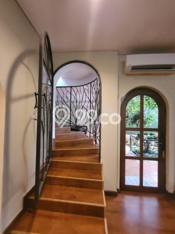 Disewakan Rumah Strategis di Cipete LT 682m2 / LB 500m2 Kondisi Bagus Disewakan Rumah Strategis di Cipete LT 682m2 / LB 500m2 Kondisi Bagus