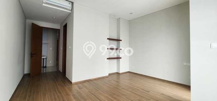 Hunian Elit LB 180m2 Siap Pakai Desain Elegan di Tanjung Barat, Jakarta Selatan Hunian Elit LB 180m2 Siap Pakai Desain Elegan di Tanjung Barat, Jakarta Selatan