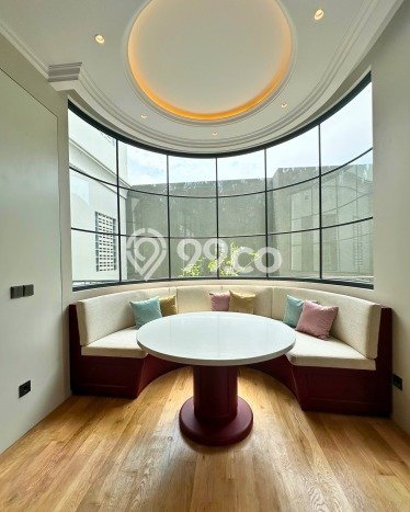 Rumah Eksklusif Siap Huni LT 370m2 di Kebayoran Baru, Jakarta Selatan Rumah Eksklusif Siap Huni LT 370m2 di Kebayoran Baru, Jakarta Selatan