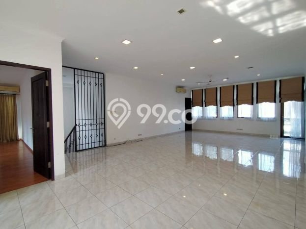 Rumah Elit Modern Tanpa Renovasi di Kemang Jakarta Selatan Rumah Elit Modern Tanpa Renovasi di Kemang Jakarta Selatan