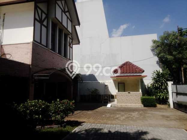 Disewakan! Rumah 6 Kamar Tidur &
5 Kamar Mandi di Patra Kuningan, Jakarta Selatan Disewakan! Rumah 6 Kamar Tidur &
5 Kamar Mandi di Patra Kuningan, Jakarta Selatan