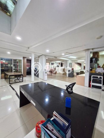 Dijual Rumah Luas Megah Dengan View Eksklusif di Prapanca, Jakarta Selatan Dijual Rumah Luas Megah Dengan View Eksklusif di Prapanca, Jakarta Selatan