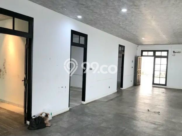 Disewakan Rumah Konsep Modern di Menteng Jakarta Pusat dengan 5 KT Disewakan Rumah Konsep Modern di Menteng Jakarta Pusat dengan 5 KT