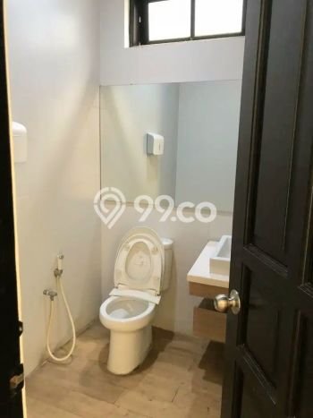 Disewakan Rumah Konsep Modern di Menteng Jakarta Pusat dengan 5 KT Disewakan Rumah Konsep Modern di Menteng Jakarta Pusat dengan 5 KT
