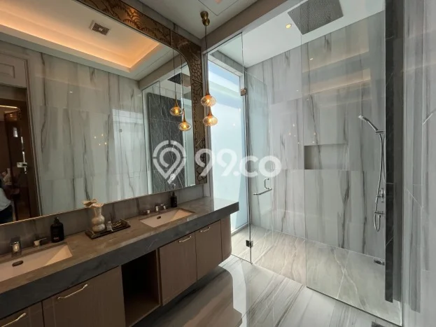 Jual Rumah Mewah Elegan Dengan View Cantik di Pakuwon City, Surabaya Jual Rumah Mewah Elegan Dengan View Cantik di Pakuwon City, Surabaya
