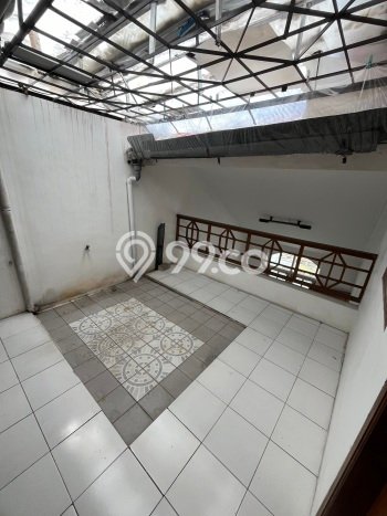 Rumah Modern 3 KT di Pakuwon City Surabaya Unfurnished Rumah Modern 3 KT di Pakuwon City Surabaya Unfurnished
