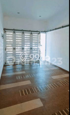 Dijual Rumah Luas Megah Dengan View Cantik di Pakuwon City, Surabaya Dijual Rumah Luas Megah Dengan View Cantik di Pakuwon City, Surabaya