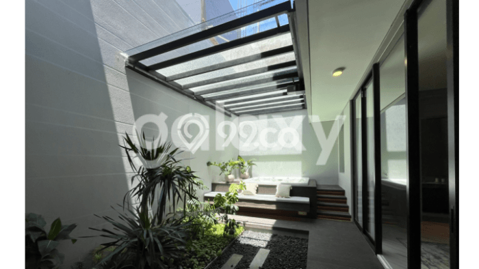 For Sale! Premium House LT 208m2 Desain Elegan di Pakuwon Indah For Sale! Premium House LT 208m2 Desain Elegan di Pakuwon Indah