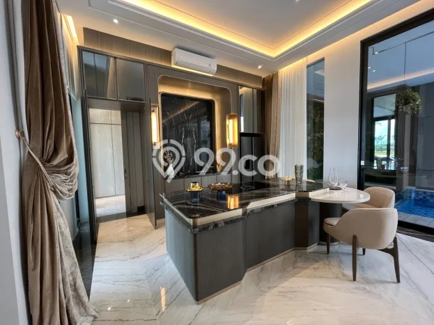 Jual Rumah Mewah Elegan Dengan View Cantik di Pakuwon City, Surabaya Jual Rumah Mewah Elegan Dengan View Cantik di Pakuwon City, Surabaya