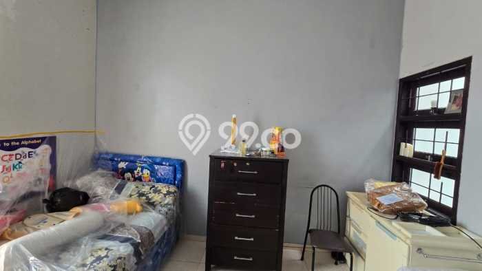 Disewakan Rumah Murah di Pakuwon City Surabaya Punya 4 KT Disewakan Rumah Murah di Pakuwon City Surabaya Punya 4 KT