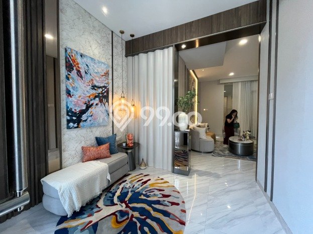 Dijual Rumah Luas Elegan Dengan View Cantik di Pakuwon City, Surabaya Dijual Rumah Luas Elegan Dengan View Cantik di Pakuwon City, Surabaya