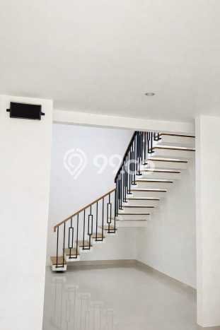 Dijual Rumah 3 Kamar Lokasi Ideal Bagus dan Strategis di Karawaci Dijual Rumah 3 Kamar Lokasi Ideal Bagus dan Strategis di Karawaci