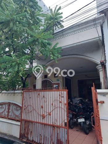 Rumah Modern 3 KT di Semper Jakarta Utara Semi Furnished Rumah Modern 3 KT di Semper Jakarta Utara Semi Furnished