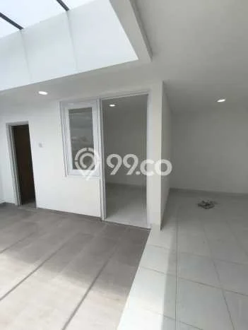 Rumah Luxury Modern Siap Huni di Kedoya Garden Jakarta Barat Rumah Luxury Modern Siap Huni di Kedoya Garden Jakarta Barat