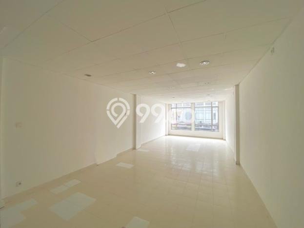 Ruko Disewa di Tanah Abang, Jakarta Pusat, LT 67m2 / LB 202m2 Ruko Disewa di Tanah Abang, Jakarta Pusat, LT 67m2 / LB 202m2