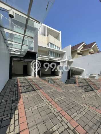 Untuk Dijual Ruko di BSD Tangerang Selatan LT 300m2 / LB 468m2 Untuk Dijual Ruko di BSD Tangerang Selatan LT 300m2 / LB 468m2