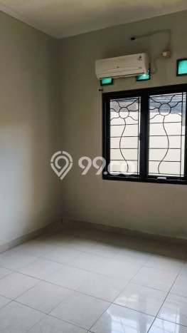 For Sale Rumah 3 Kamar Lokasi Strategis Bagus dan Strategis di BSD For Sale Rumah 3 Kamar Lokasi Strategis Bagus dan Strategis di BSD