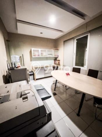 Untuk Dijual Ruko di BSD Tangerang Selatan LT 300m2 / LB 468m2 Untuk Dijual Ruko di BSD Tangerang Selatan LT 300m2 / LB 468m2
