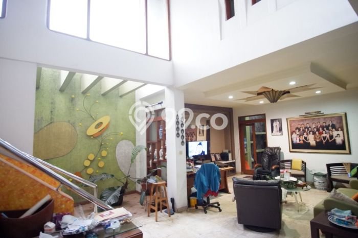 Ready to Use! Luxury House LT 440m2 Desain Modern di Burangrang Ready to Use! Luxury House LT 440m2 Desain Modern di Burangrang