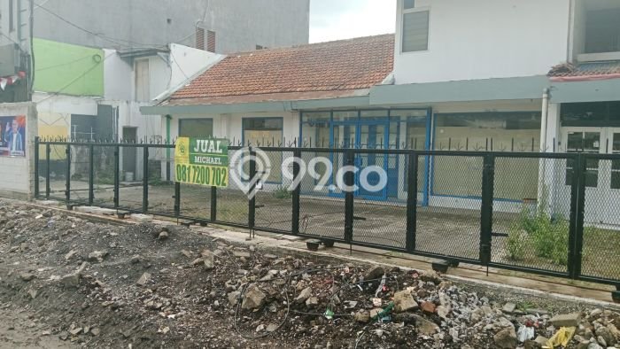 Rumah Elit LB 200m2 Siap Pakai Desain Elegan di Pajajaran, Bandung Rumah Elit LB 200m2 Siap Pakai Desain Elegan di Pajajaran, Bandung