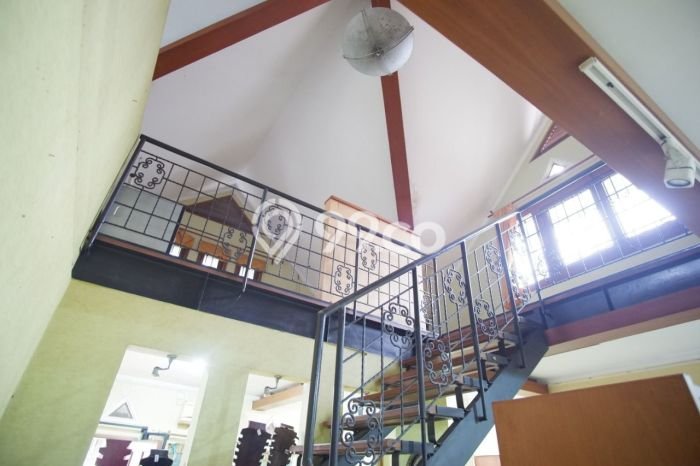 Ready to Use! Luxury House LT 440m2 Desain Modern di Burangrang Ready to Use! Luxury House LT 440m2 Desain Modern di Burangrang