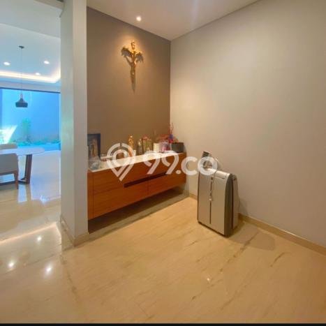 Rumah Luxury Modern Tanpa Renovasi di Gatot Subroto Bandung Rumah Luxury Modern Tanpa Renovasi di Gatot Subroto Bandung