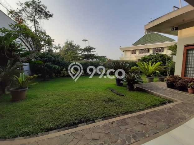 Rumah Elit Modern Tanpa Renovasi di Setiabudi Bandung Rumah Elit Modern Tanpa Renovasi di Setiabudi Bandung