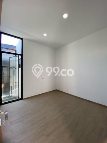 Rumah Akses Mudah area Setra Duta, Bandung, LT 133m2m² LB 200m2m² Rumah Akses Mudah area Setra Duta, Bandung, LT 133m2m² LB 200m2m²
