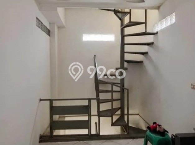 Rumah Kost untuk Dijual di Bojongloa Kaler dengan 12 KT, 12 KM, Luas 176m2 Rumah Kost untuk Dijual di Bojongloa Kaler dengan 12 KT, 12 KM, Luas 176m2