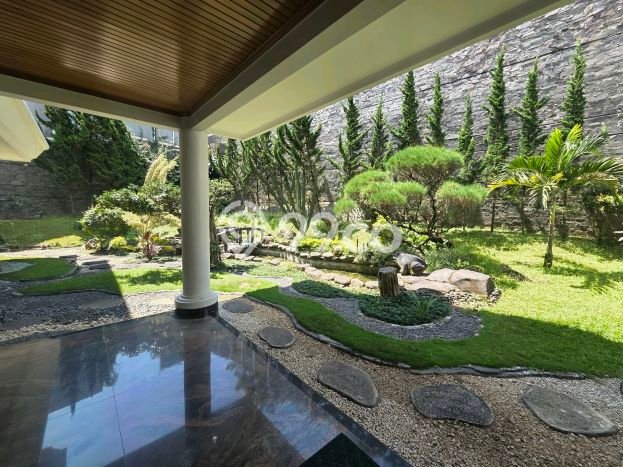 For Sale! Premium House LT 1028m2 Desain Elegan di Setiabudi For Sale! Premium House LT 1028m2 Desain Elegan di Setiabudi