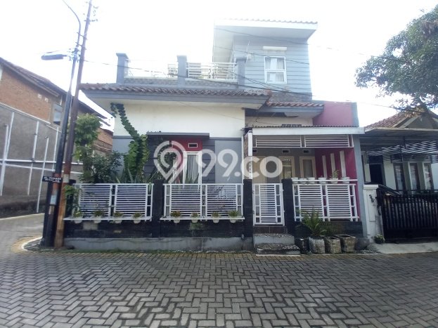 For Sale Rumah 4 Kamar Lokasi Strategis Nyaman dan Strategis di Cimahi Utara For Sale Rumah 4 Kamar Lokasi Strategis Nyaman dan Strategis di Cimahi Utara