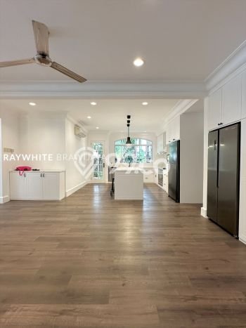 LOKASI PREMIUM! Rumah Berkembang area Kemang, Luas 1025m² LB 900m² LOKASI PREMIUM! Rumah Berkembang area Kemang, Luas 1025m² LB 900m²