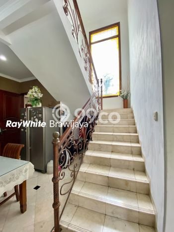 Ready to Use! Premium House LT 452m2 Desain Elegan di Pejaten Ready to Use! Premium House LT 452m2 Desain Elegan di Pejaten