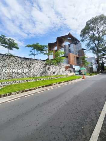 Hunian Mewah LB 262m2 Siap Pakai Desain Elegan di Kemang, Jakarta Selatan Hunian Mewah LB 262m2 Siap Pakai Desain Elegan di Kemang, Jakarta Selatan