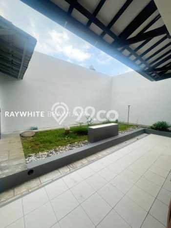 Siap Huni Rumah Mewah 3 Kamar di Kebayoran Baru Dekat ke Mana Pun Siap Huni Rumah Mewah 3 Kamar di Kebayoran Baru Dekat ke Mana Pun