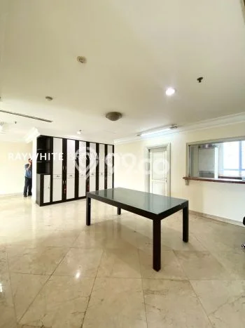 Unit Apartemen Luxury Dijual di Kebayoran Lama dengan 3 Kamar Tidur Unit Apartemen Luxury Dijual di Kebayoran Lama dengan 3 Kamar Tidur