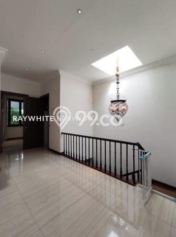 Hunian Modern Untuk Disewakan di Kemang Jakarta Selatan 3 KT & 3 KM Hunian Modern Untuk Disewakan di Kemang Jakarta Selatan 3 KT & 3 KM