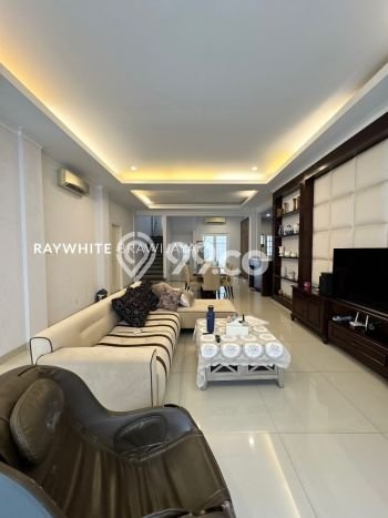 Rumah Luxury Modern Tanpa Renovasi di Kemang Jakarta Selatan Rumah Luxury Modern Tanpa Renovasi di Kemang Jakarta Selatan