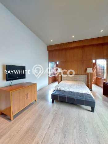 Rumah Elit Modern Siap Huni di Kemang Jakarta Selatan Rumah Elit Modern Siap Huni di Kemang Jakarta Selatan