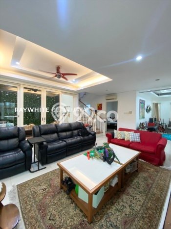 Dijual Rumah Luas Elegan Dengan View Eksklusif di Pondok Indah, Jakarta Selatan Dijual Rumah Luas Elegan Dengan View Eksklusif di Pondok Indah, Jakarta Selatan