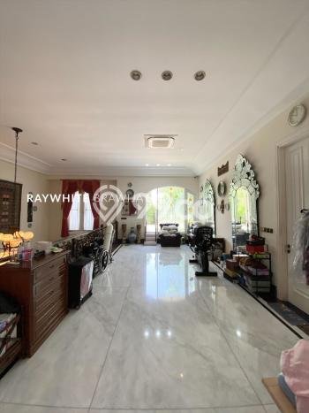 Rumah Siap Huni di Kebayoran Baru, Jakarta Selatan, LT 650m² Bangunan 600m² Rumah Siap Huni di Kebayoran Baru, Jakarta Selatan, LT 650m² Bangunan 600m²
