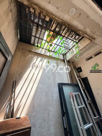 Rumah Strategis Modern Lb 173m2 di Sawangan, Depok Rumah Strategis Modern Lb 173m2 di Sawangan, Depok