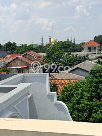 Dijual Rumah 4 Kamar Lokasi Ideal Nyaman dan Strategis di Sawangan Dijual Rumah 4 Kamar Lokasi Ideal Nyaman dan Strategis di Sawangan