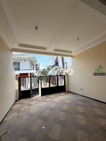 Dijual Rumah 4 Kamar Lokasi Ideal Nyaman dan Strategis di Sawangan Dijual Rumah 4 Kamar Lokasi Ideal Nyaman dan Strategis di Sawangan