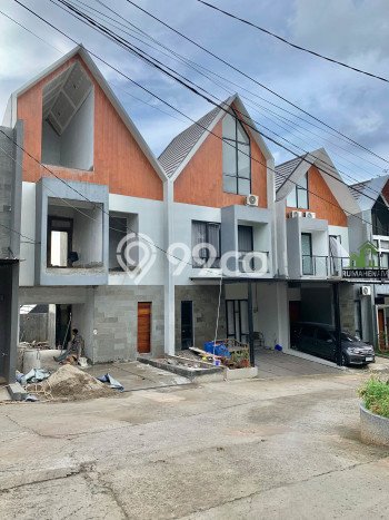 For Sale Rumah 4 Kamar Lokasi Strategis Bagus dan Strategis di Sawangan For Sale Rumah 4 Kamar Lokasi Strategis Bagus dan Strategis di Sawangan