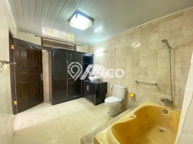 For Rent Vila di , Area 0m2m², Lokasi Strategis For Rent Vila di , Area 0m2m², Lokasi Strategis