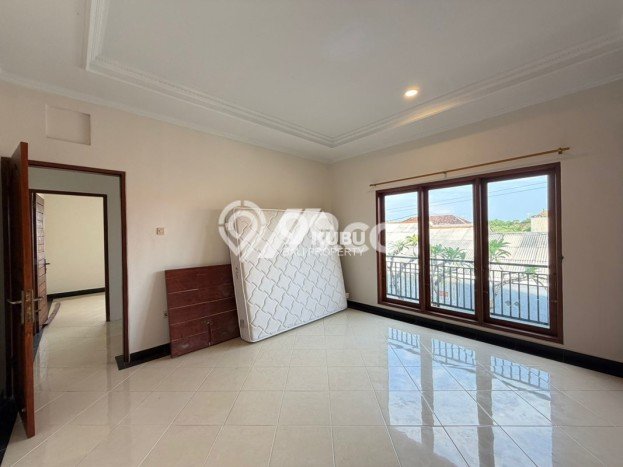 For Rent Vila Kawasan , Luas 0m2m², Lokasi Strategis For Rent Vila Kawasan , Luas 0m2m², Lokasi Strategis