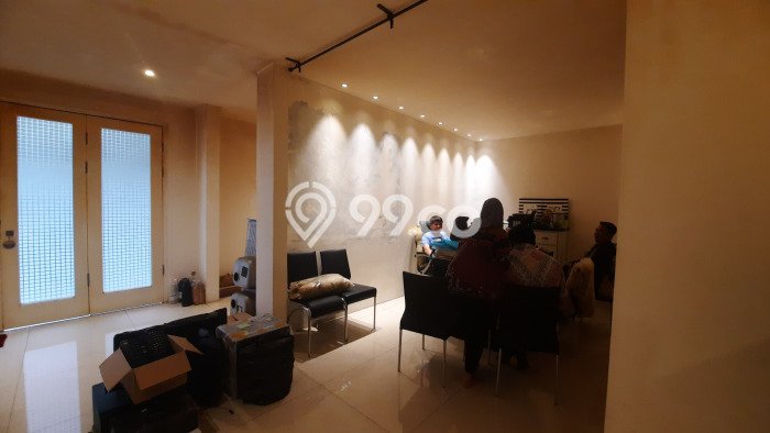 Bisa KPR! Rumah Kemayoran, Jakarta Pusat, LT 180m² Bangunan 300m² Bisa KPR! Rumah Kemayoran, Jakarta Pusat, LT 180m² Bangunan 300m²